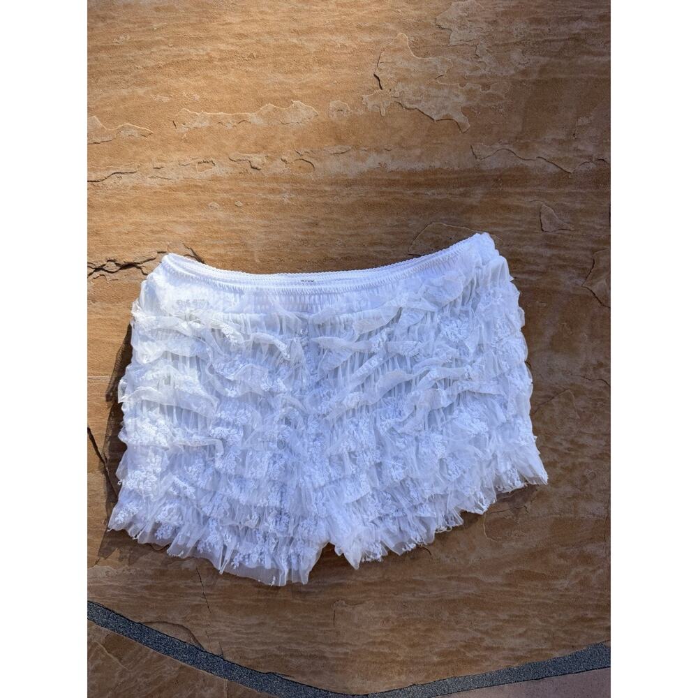 Free People Intimately Forget Me Not Shorties Lace Bloomer Shorts Size M ES - Picture 3 of 3